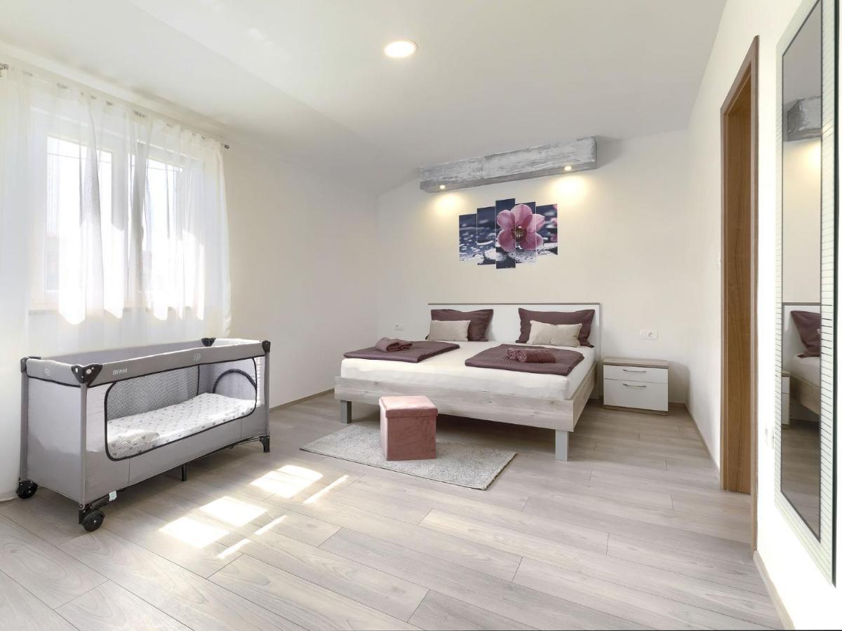 Holiday Home Casa Gverino By Interhome Plomin Εξωτερικό φωτογραφία